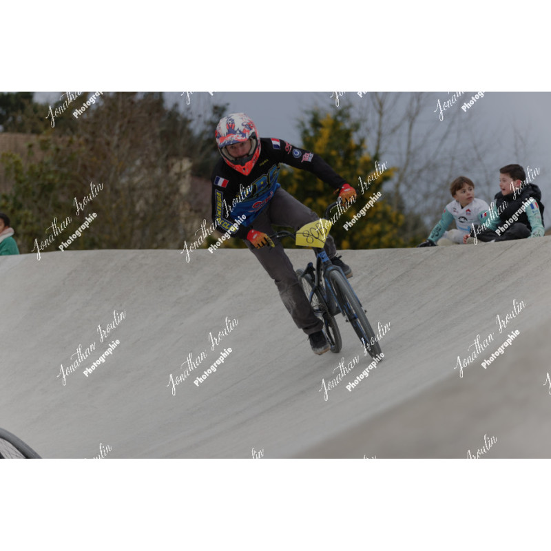 2025-03-15_18-04-16_JI_L0135_ps