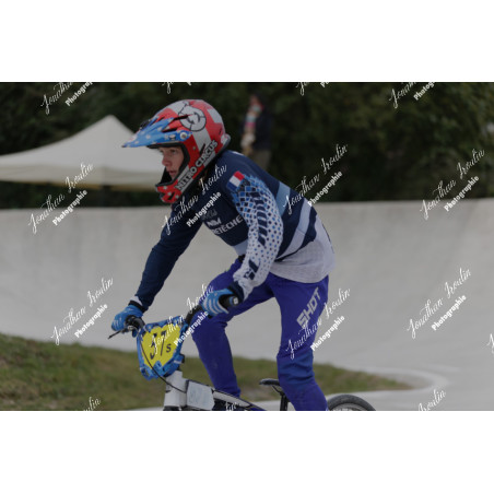 2025-03-15_18-04-20_JI_L0142_ps