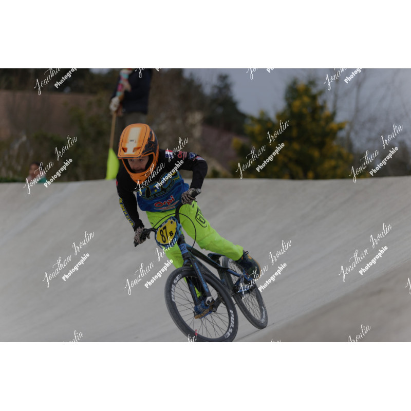 2025-03-15_18-07-53_JI_L0208_ps
