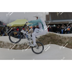 2025-03-15_18-13-52_JI_L0277_ps