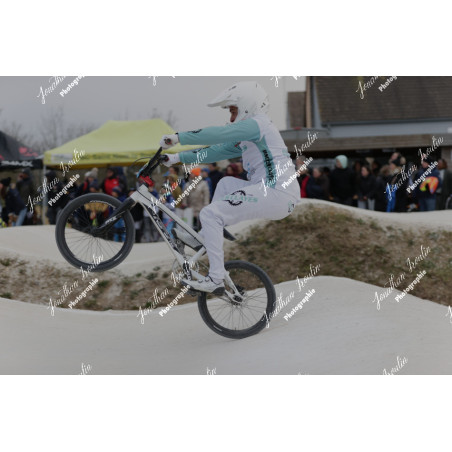 2025-03-15_18-13-52_JI_L0277_ps