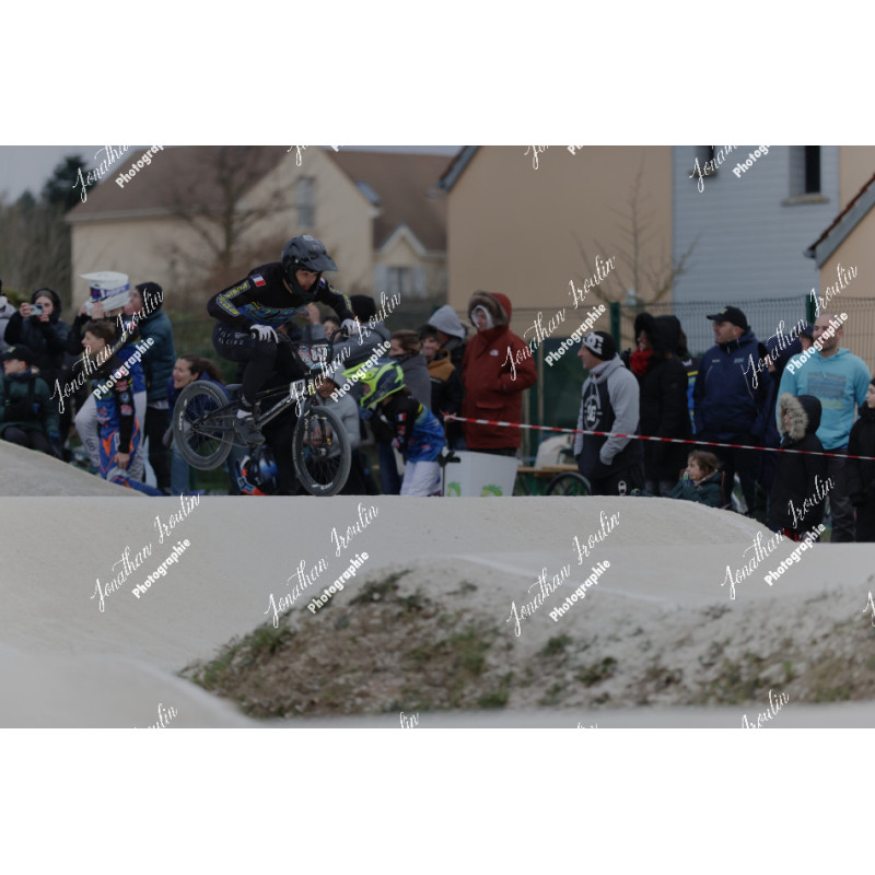2025-03-15_18-13-54_JI_L0280_ps