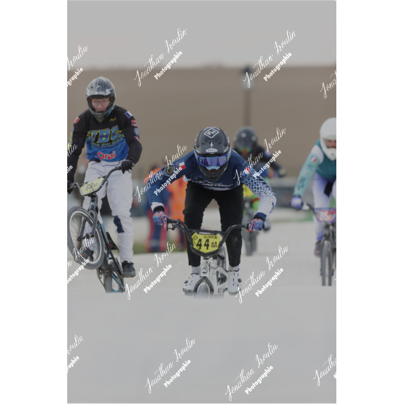 2025-03-15_17-27-03_JI_L0215_ps