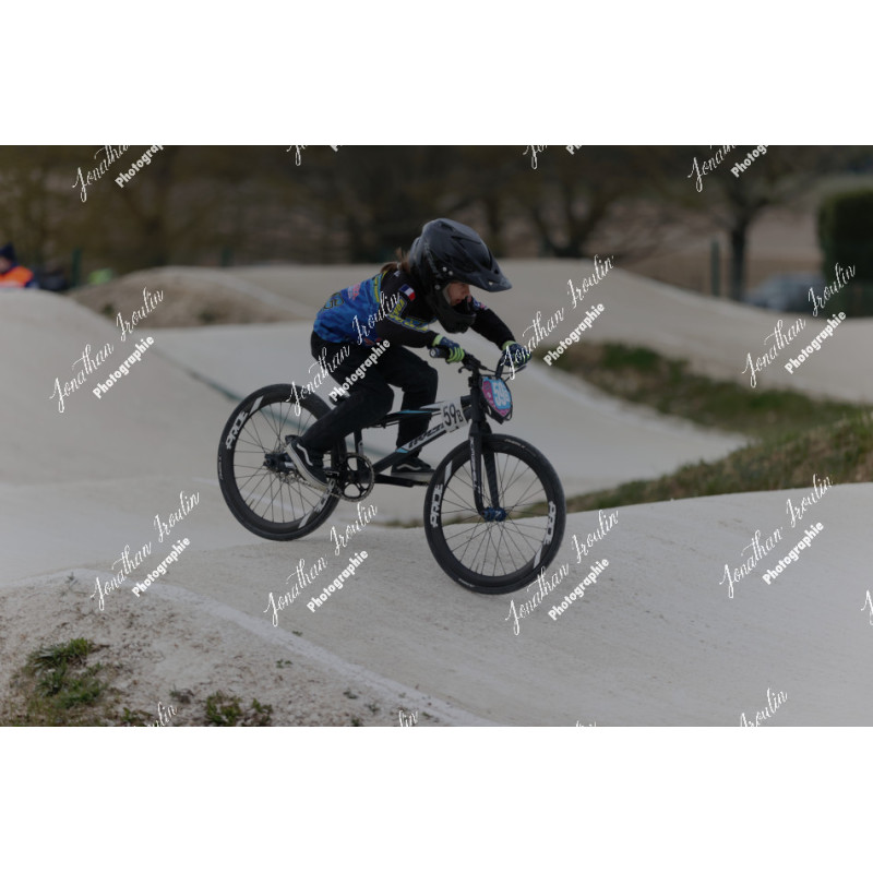 2025-03-15_17-52-51_JI_L0007_ps