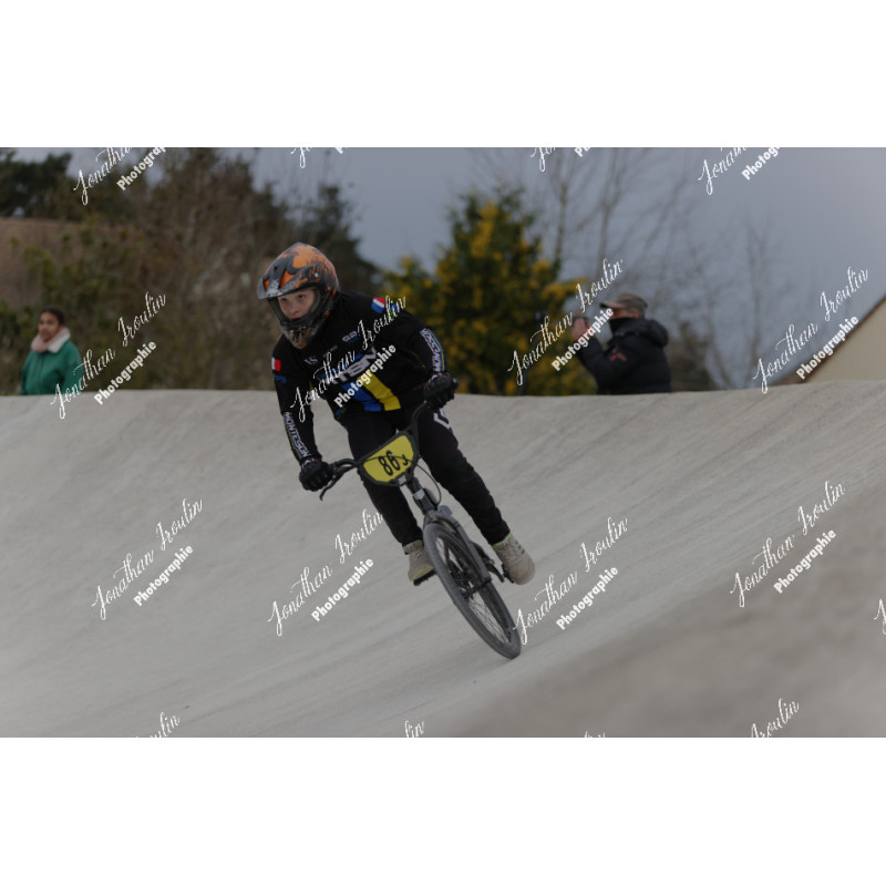 2025-03-15_18-00-42_JI_L0078_ps