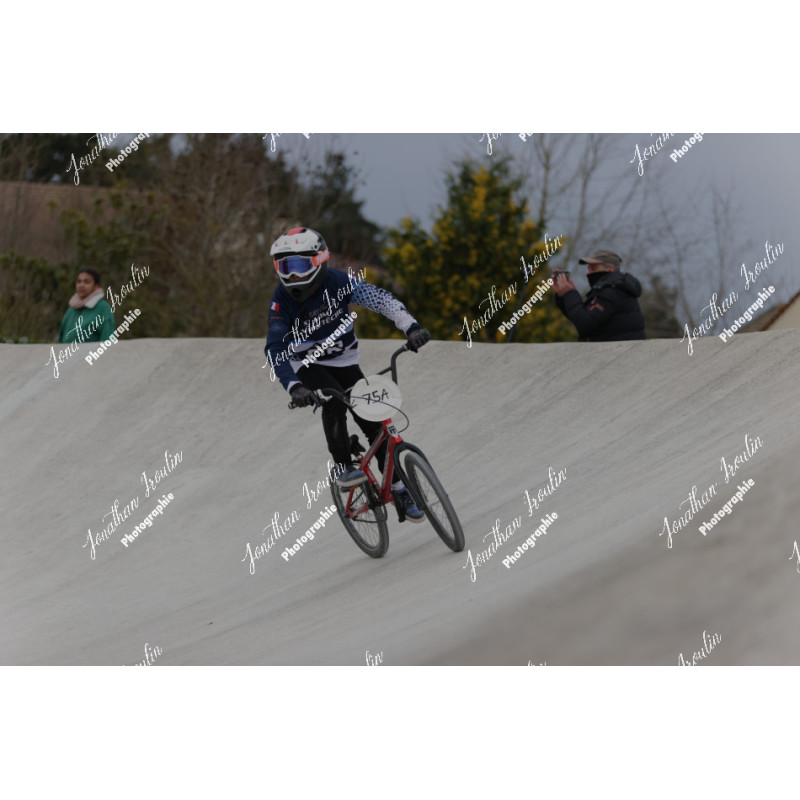 2025-03-15_18-00-43_JI_L0079_ps