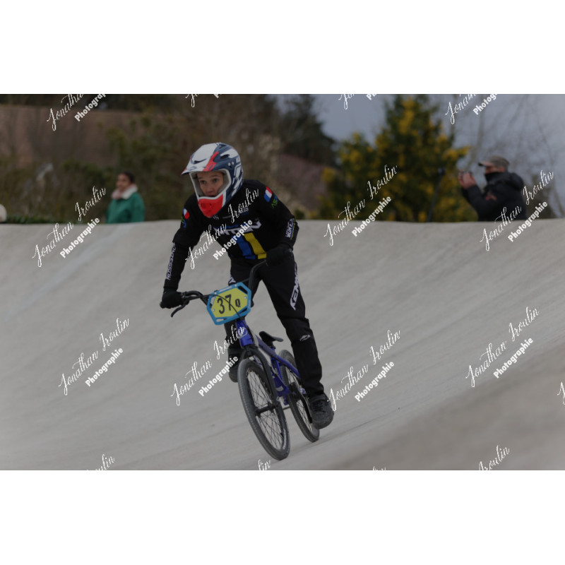 2025-03-15_18-00-46_JI_L0084_ps