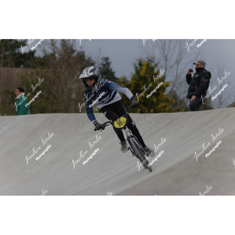 2025-03-15_18-02-35_JI_L0103_ps